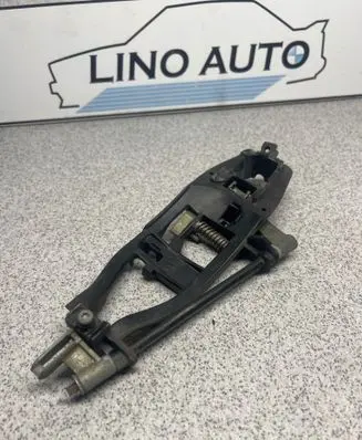 BMW 3 E46 Front door exterior handle/bracket 8253454