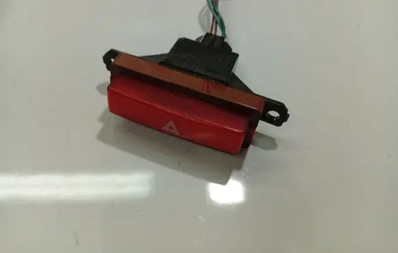 Honda FR-V Hazard light switch