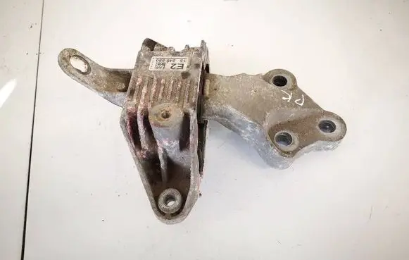 Engine mount bracket