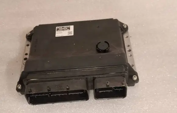 Lexus CT 200H Engine control unit/module 8966176180 2756003270