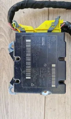Chrysler Town u0026 Country V Airbag control unit/module 68105432AG