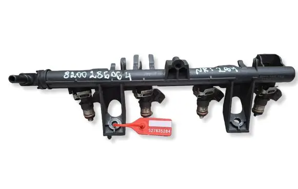Renault Twingo II Fuel injector S27635284 0280158046 8200286064