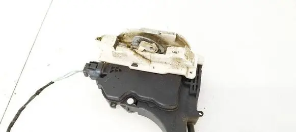 Peugeot 4007 Rear door lock