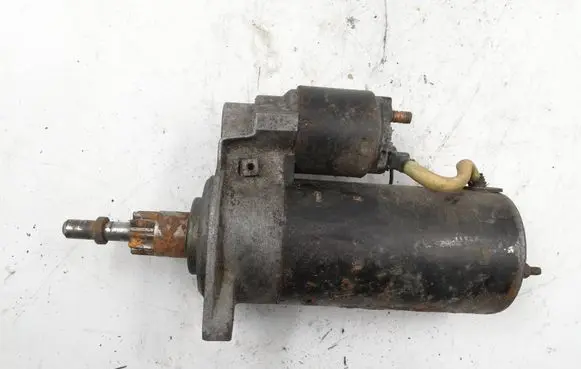 Volkswagen PASSAT B5 Starter motor 01130913 12V17KW