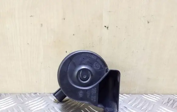 Volkswagen PASSAT B7 Horn signal A046522 AM80SR