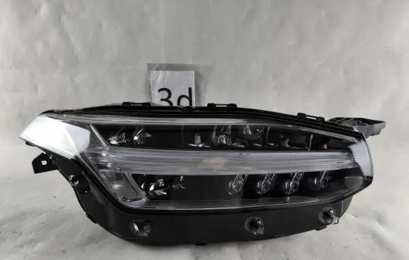 Volvo XC90 Headlight/headlamp 32338953