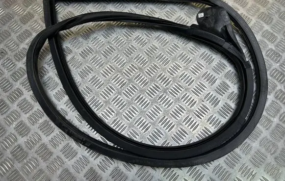 Audi A5 Sportback 8TA Front door rubber seal 8T8831708
