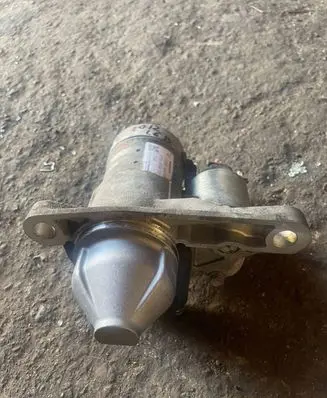 Nissan Juke I F15 Starter motor 23300EN20E 110713 S114955A