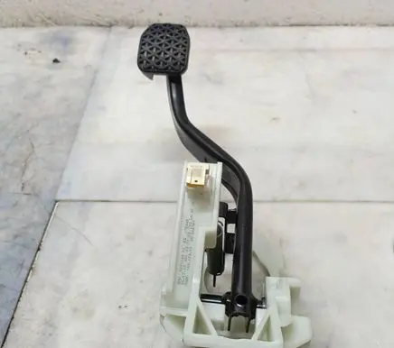 BMW M4 F82 F83 Brake pedal 56703902001 1829132116P