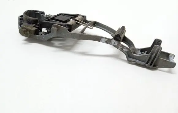 Rear door exterior handle/bracket