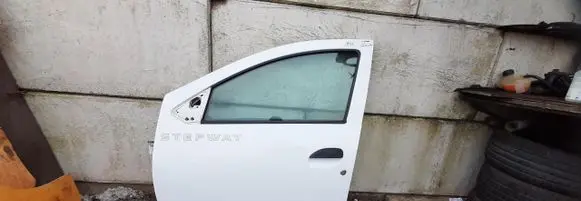 Dacia Sandero II Front door LAKDV369