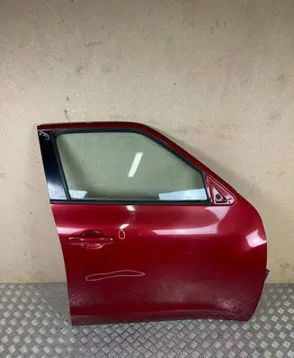 Nissan Juke I F15 Front door