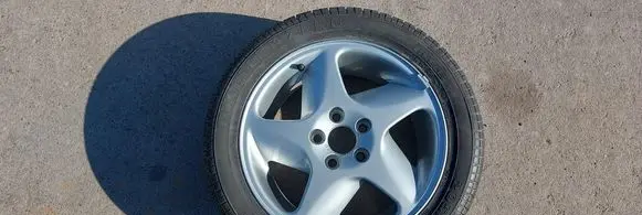 Volvo 850 R16 alloy rim 3546745