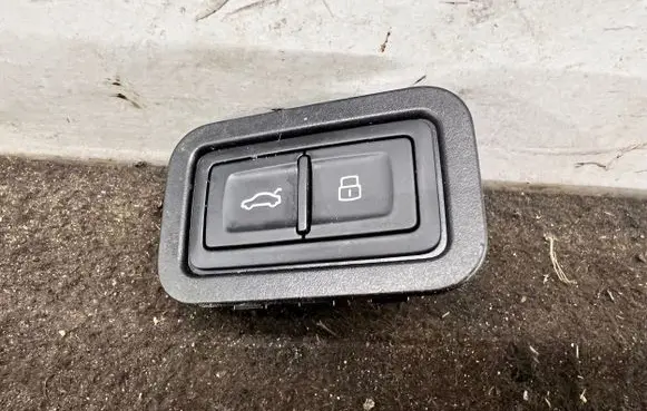 Audi A6 S6 C7 4G Tailgate opening switch 4G0959831B 10092486 06072015