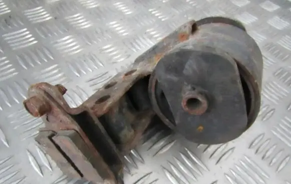 Hyundai Pony Engine mount bracket 2181922010 21819-22010