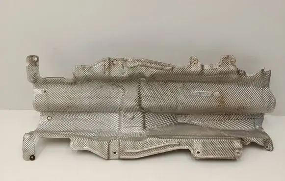 BMW 2 F46 Exhaust heat shield 7290778 24640010E