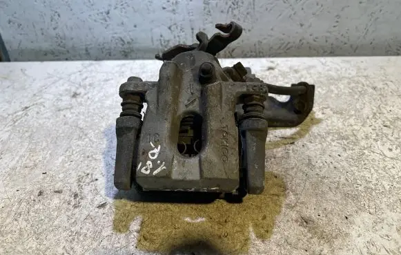 Lexus IS 220D-250-350 Rear brake caliper