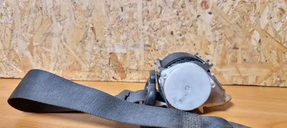 Ford Focus Front seatbelt 4m51a61294ak