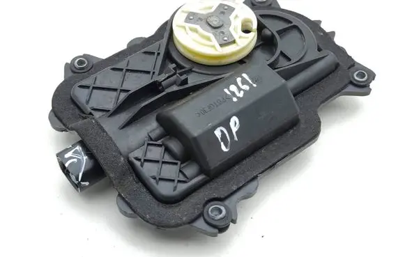 Bentley Flying Spur Front door soft close latching motor 3D0837059B SN3D014551