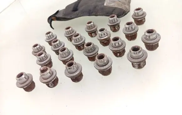 Toyota Auris 150 Nuts/bolts