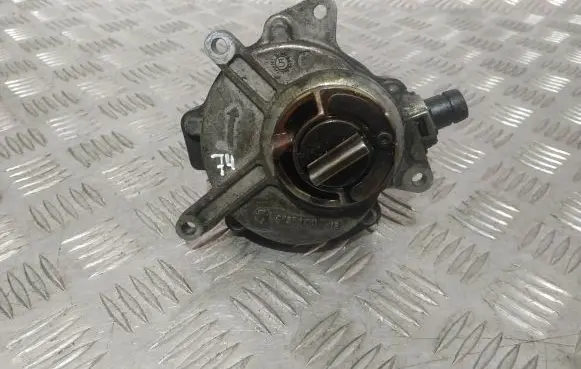 Audi A3 S3 8P Vacuum pump 06D145100E