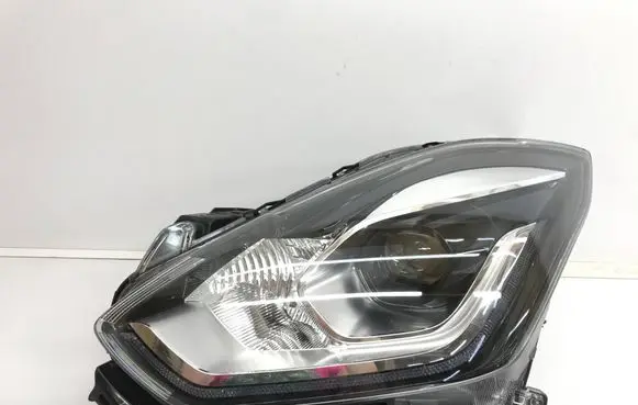 Suzuki Swift III Headlight/headlamp