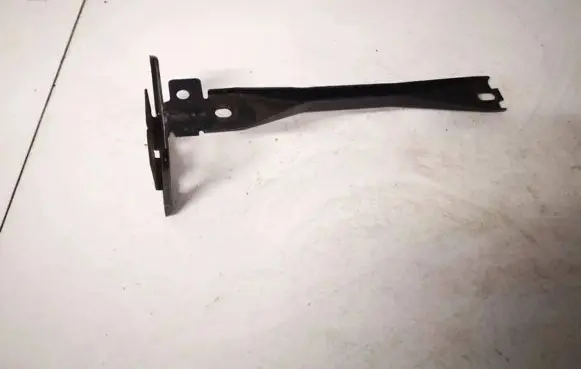 Radiator mount bracket