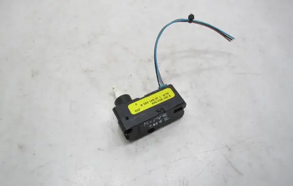 Volkswagen Sharan Headlight level adjustment motor 1J0941295A 0307853304