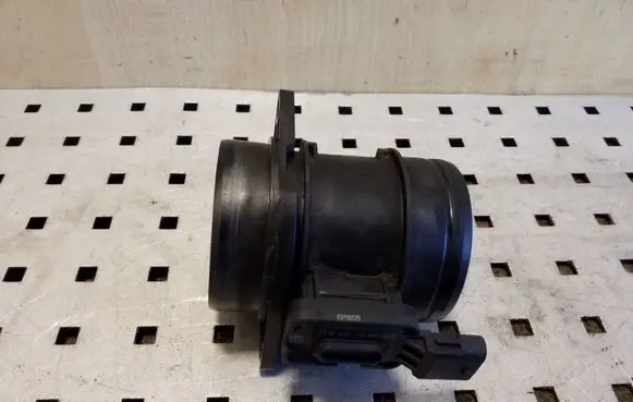 Volkswagen PASSAT B8 Mass air flow meter 04L906461B