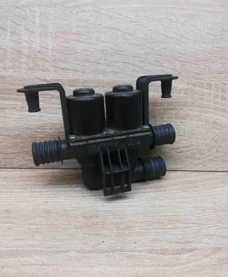 BMW 5 E60 E61 Coolant heater control valve 6931708