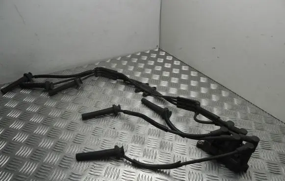 Ford Mondeo Mk III Spark distributor NGKU2023 VD17419