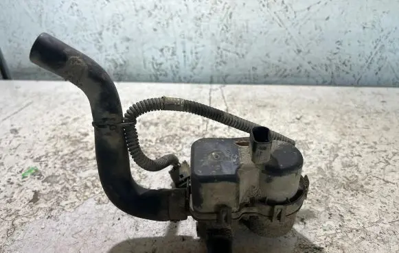 Volvo XC90 Coolant heater control valve 0261222011