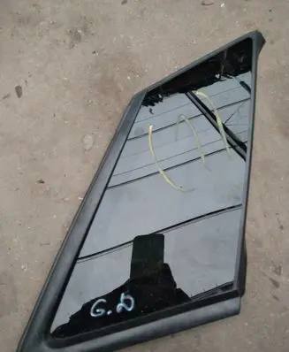 Opel Grandland X Rear side window YP00065880