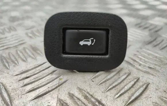 Nissan X-Trail T32 Tailgate/boot open switch button 
