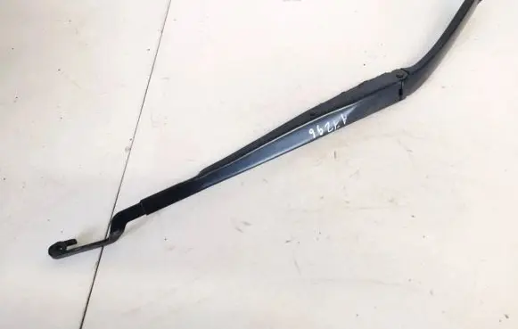 KIA Sportage Front wiper blade arm