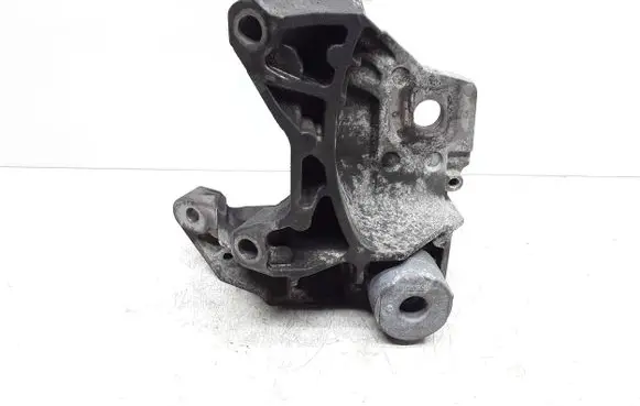 Volvo S80 Engine mounting bracket 30681951 6G926F030BA
