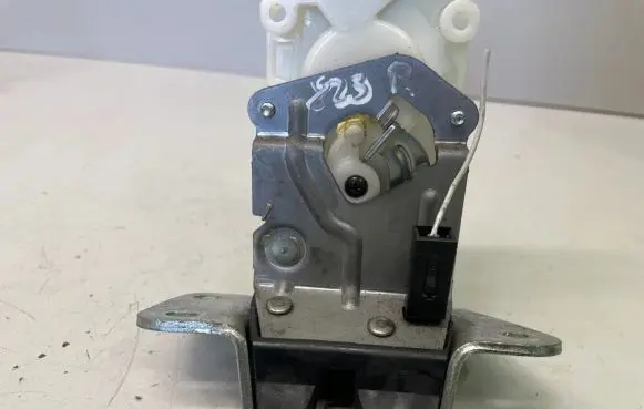 Mitsubishi Outlander Tailgate/trunk/boot lock/catch/latch