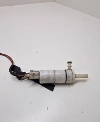 Mercedes-Benz C W204 Headlight washer pump 0185450026