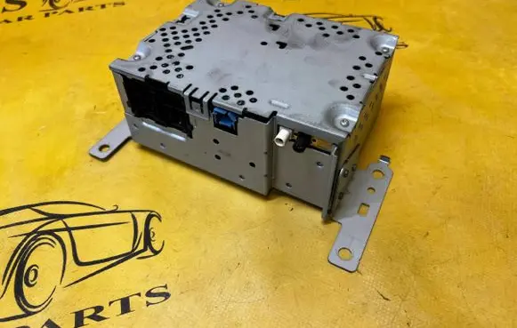 Ford Bronco Radio/CD/DVD/GPS head unit M2DT-18K810-ZAB M2DT18K810ZAB