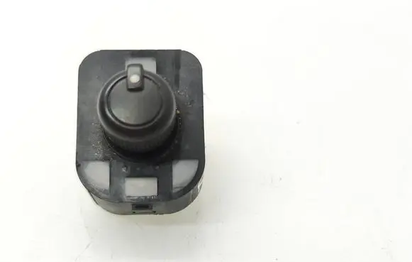 Audi A3 S3 8V Wing mirror switch 8V0959565A 151506S