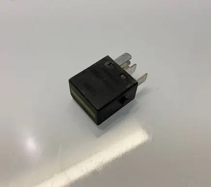 Mercedes-Benz E W211 Other relay 0025421219 050122A A1301X43