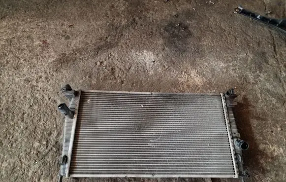 Mazda 3 I Coolant radiator