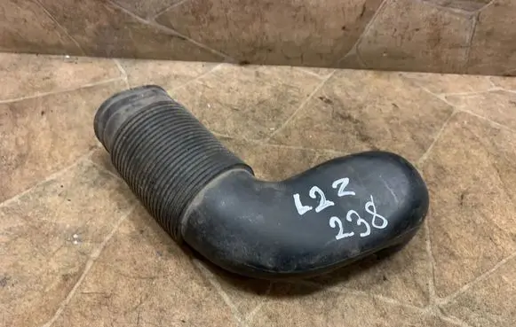 BMW 7 E32 Air intake hose/pipe 1735709