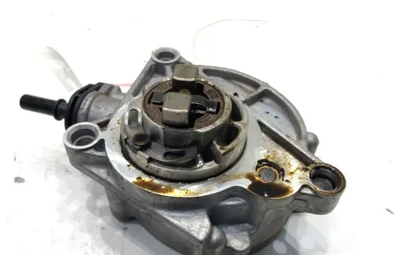 Opel Mokka B Vacuum pump 9812133880