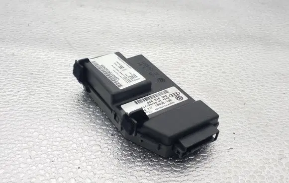 Volkswagen Tiguan Other control units/modules 5N0919879