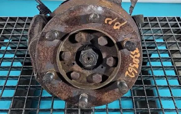 Iveco Daily 1st gen Front wheel hub spindle knuckle IMPRK1519020