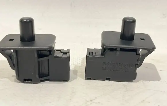 Mercedes-Benz E W210 Front door sensor coupe 2028202110 0015458714 0088202310