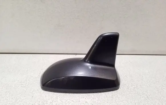 Mercedes-Benz CLS C218 X218 Roof (GPS) antenna cover A2128270228