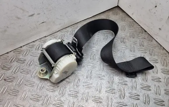 Ford Focus Front seatbelt 6N41L61295AF 34017859B 33059895