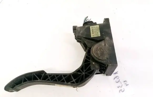 Mercedes-Benz C W203 Accelerator throttle pedal A901300040 0281002335